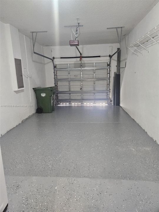 合同活跃: $2,850 (2 贝兹, 2 浴室, 1131 平方英尺)