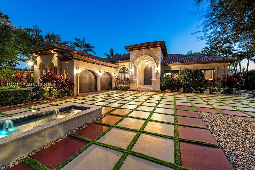 Active With Contract: $3,250,000 (4 beds, 4 baths, 4612 Square Feet)