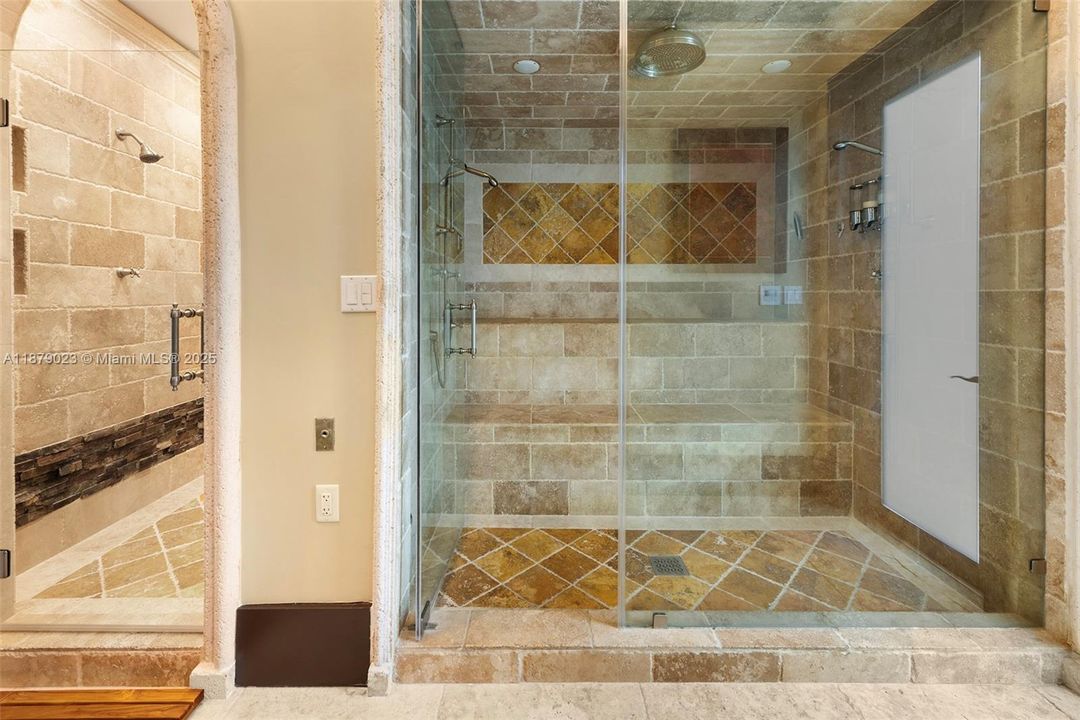 Active With Contract: $3,250,000 (4 beds, 4 baths, 4612 Square Feet)