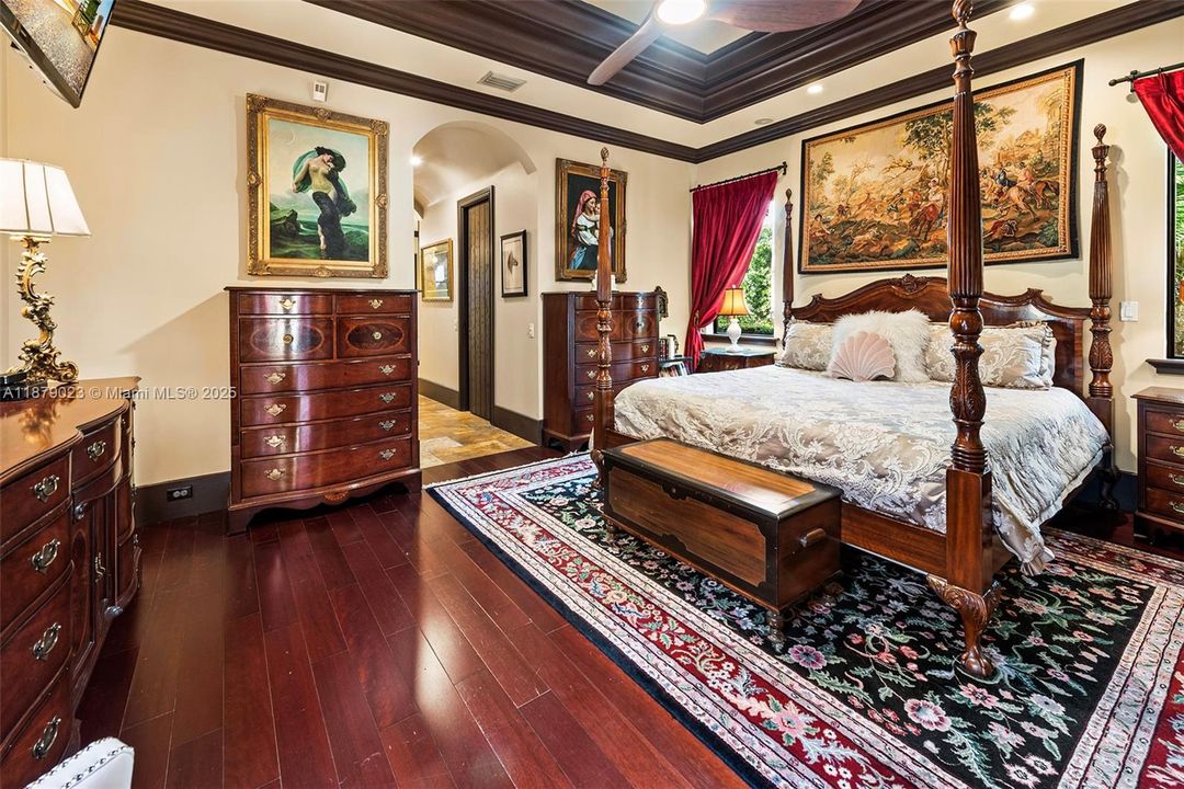 Active With Contract: $3,250,000 (4 beds, 4 baths, 4612 Square Feet)