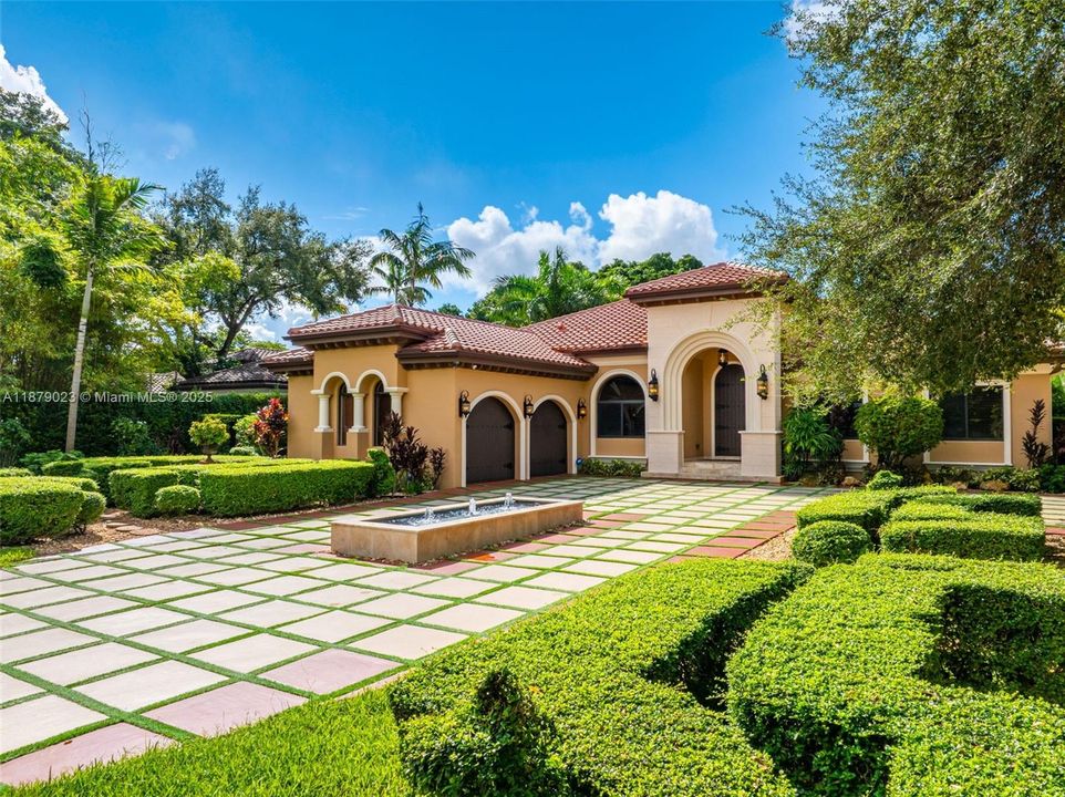 Active With Contract: $3,250,000 (4 beds, 4 baths, 4612 Square Feet)