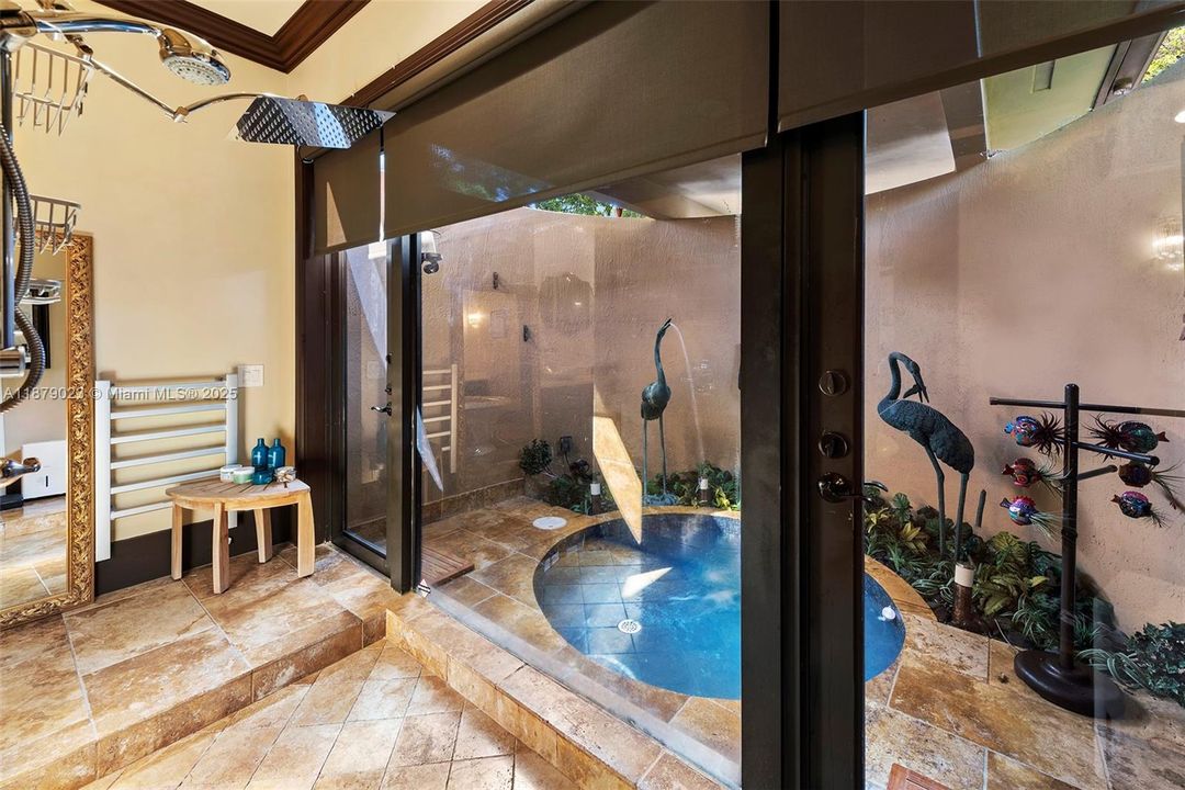 Active With Contract: $3,250,000 (4 beds, 4 baths, 4612 Square Feet)