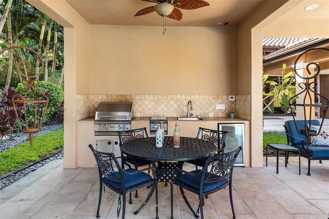 Active With Contract: $3,250,000 (4 beds, 4 baths, 4612 Square Feet)