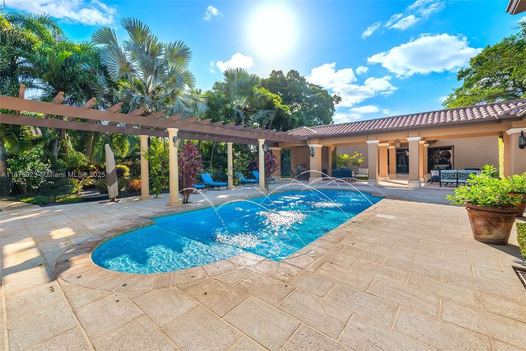 Active With Contract: $3,250,000 (4 beds, 4 baths, 4612 Square Feet)