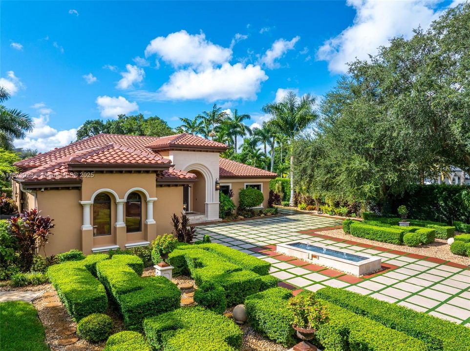 Active With Contract: $3,250,000 (4 beds, 4 baths, 4612 Square Feet)