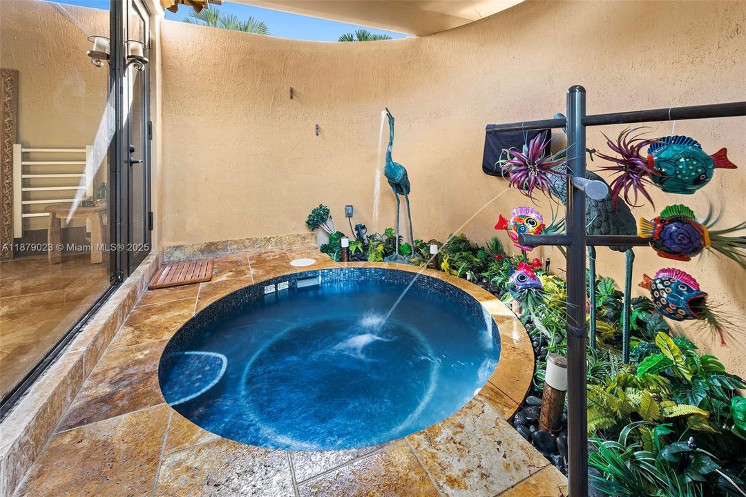 Active With Contract: $3,250,000 (4 beds, 4 baths, 4612 Square Feet)