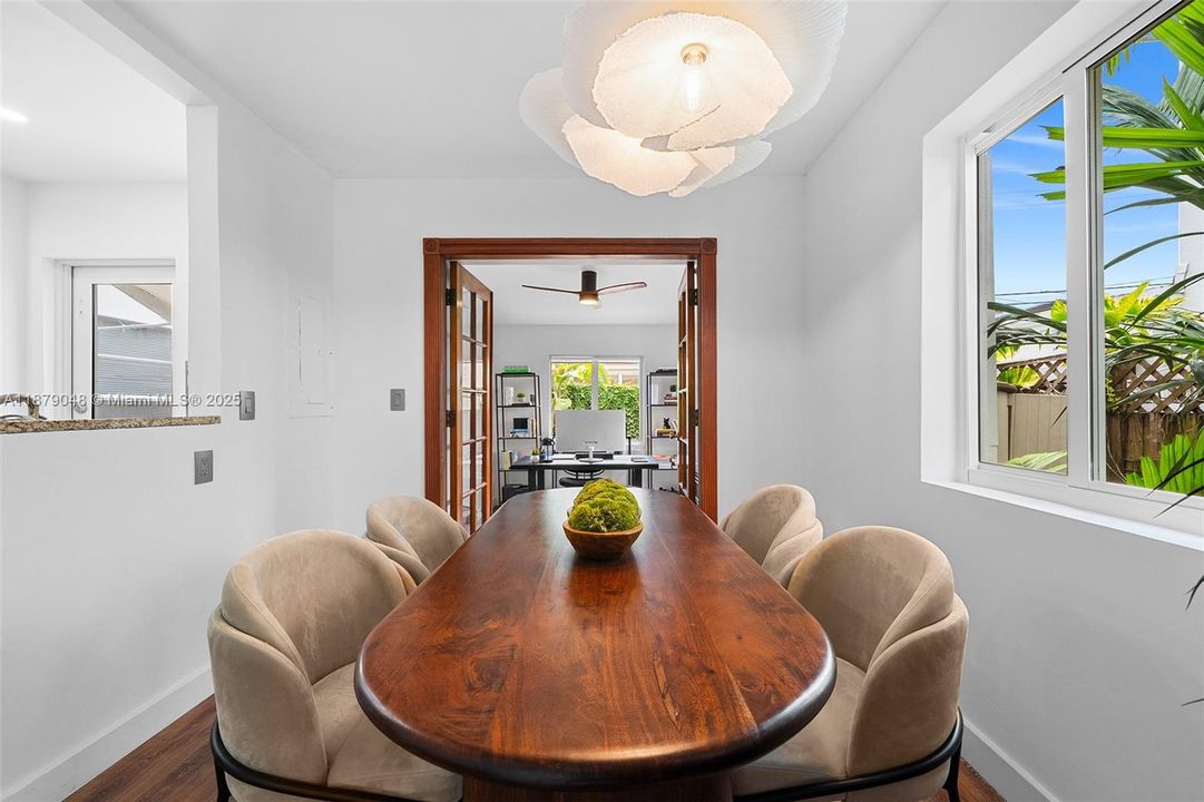 Active With Contract: $5,200 (2 beds, 1 baths, 1080 Square Feet)