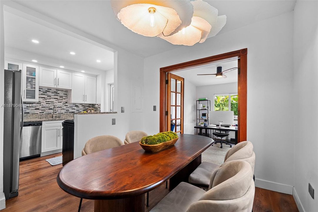 Active With Contract: $5,200 (2 beds, 1 baths, 1080 Square Feet)