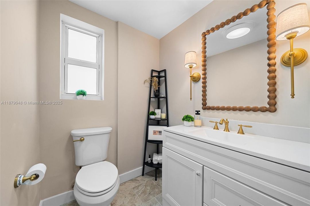 Active With Contract: $5,200 (2 beds, 1 baths, 1080 Square Feet)