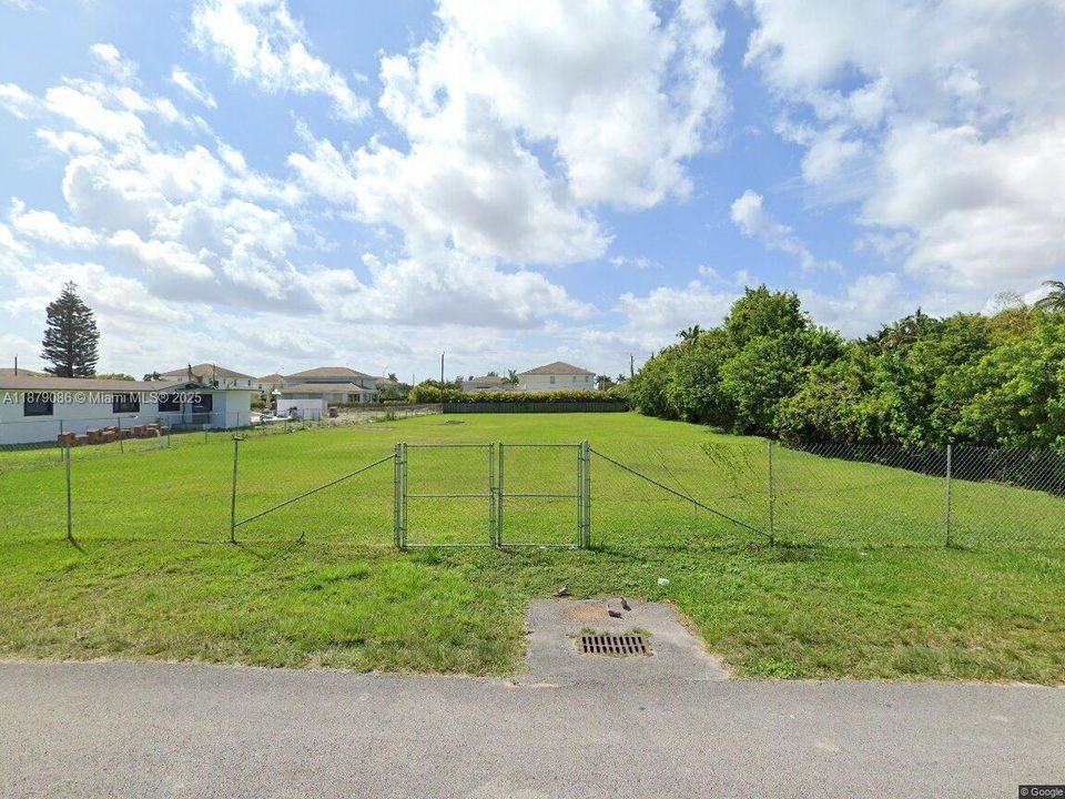 Activo con contrato: $1,150,000 (0.78 acres)