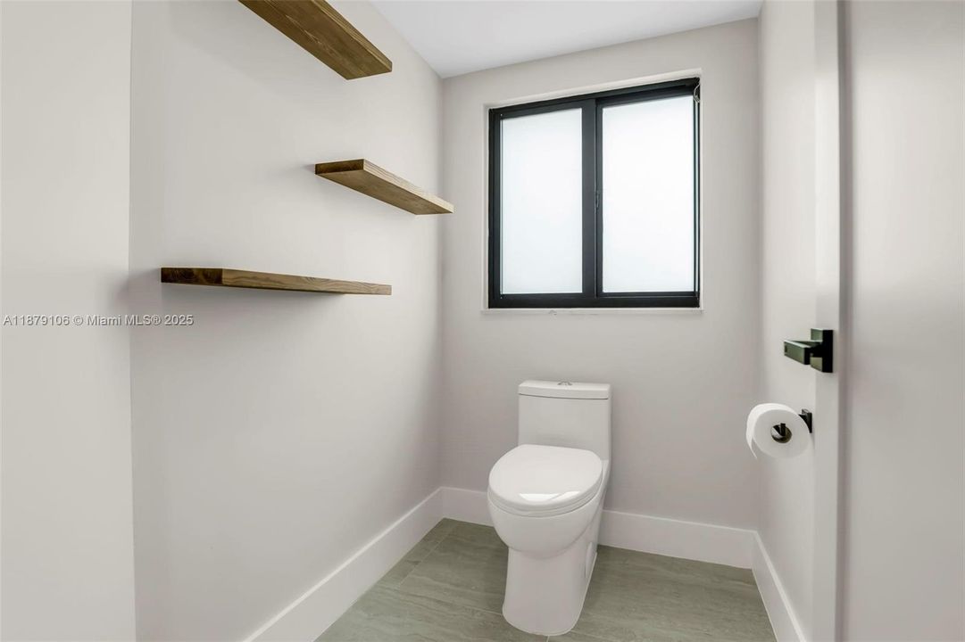 For Sale: $1,195,000 (4 beds, 3 baths, 2540 Square Feet)