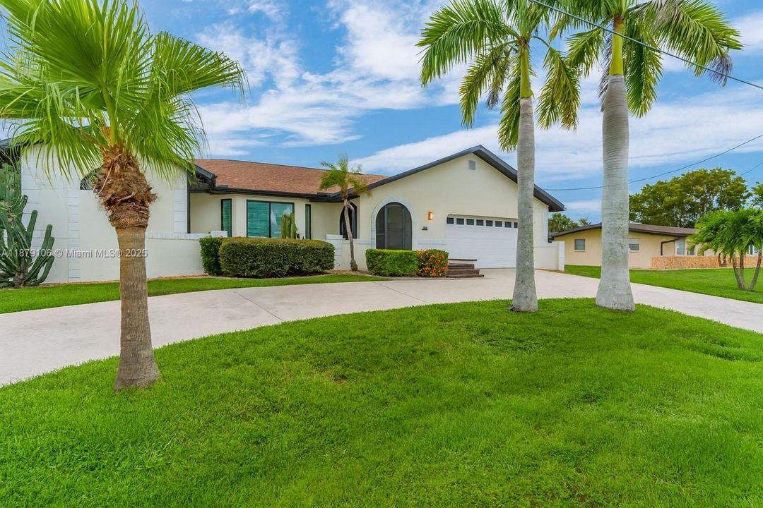 For Sale: $1,195,000 (4 beds, 3 baths, 2540 Square Feet)