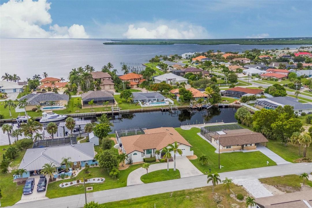 For Sale: $1,195,000 (4 beds, 3 baths, 2540 Square Feet)