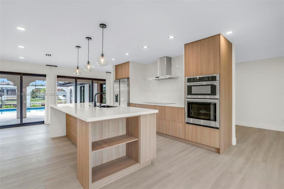 For Sale: $1,195,000 (4 beds, 3 baths, 2540 Square Feet)