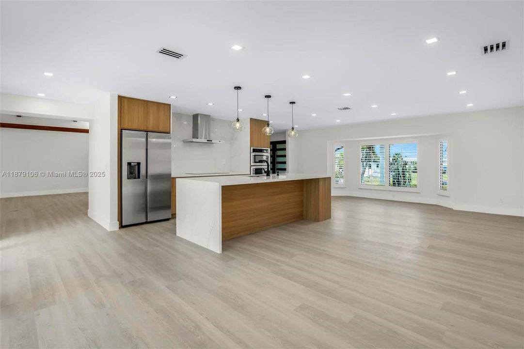 For Sale: $1,195,000 (4 beds, 3 baths, 2540 Square Feet)