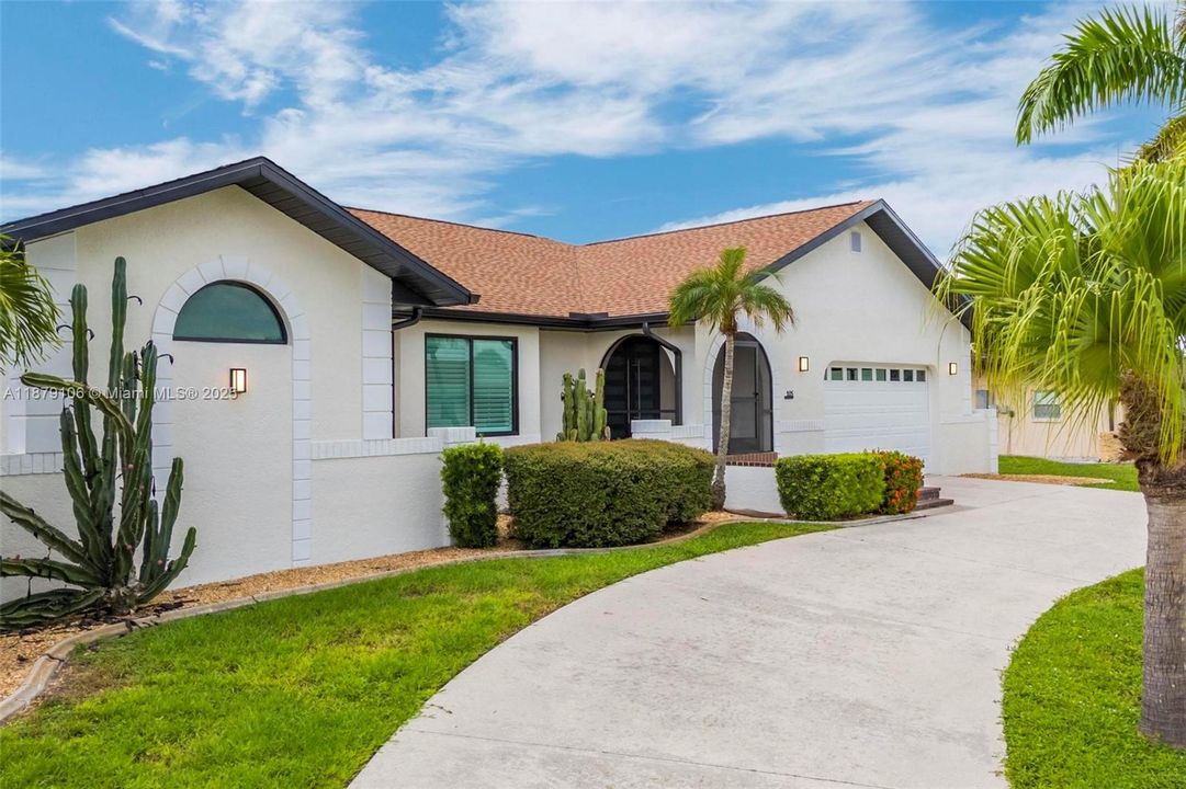 For Sale: $1,195,000 (4 beds, 3 baths, 2540 Square Feet)