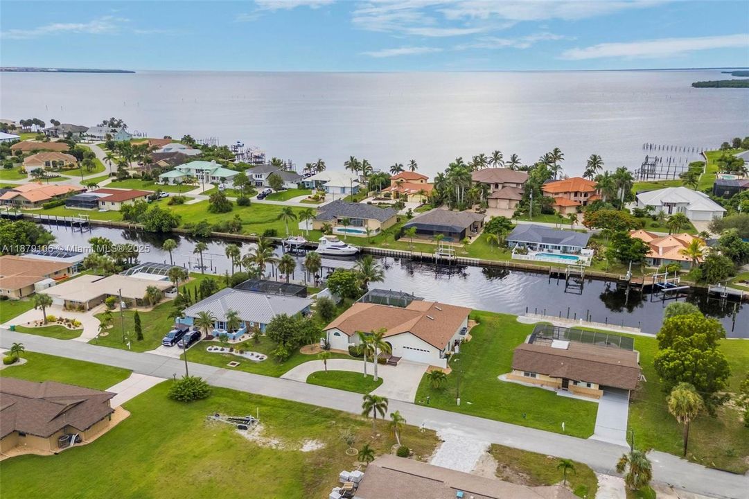 For Sale: $1,195,000 (4 beds, 3 baths, 2540 Square Feet)