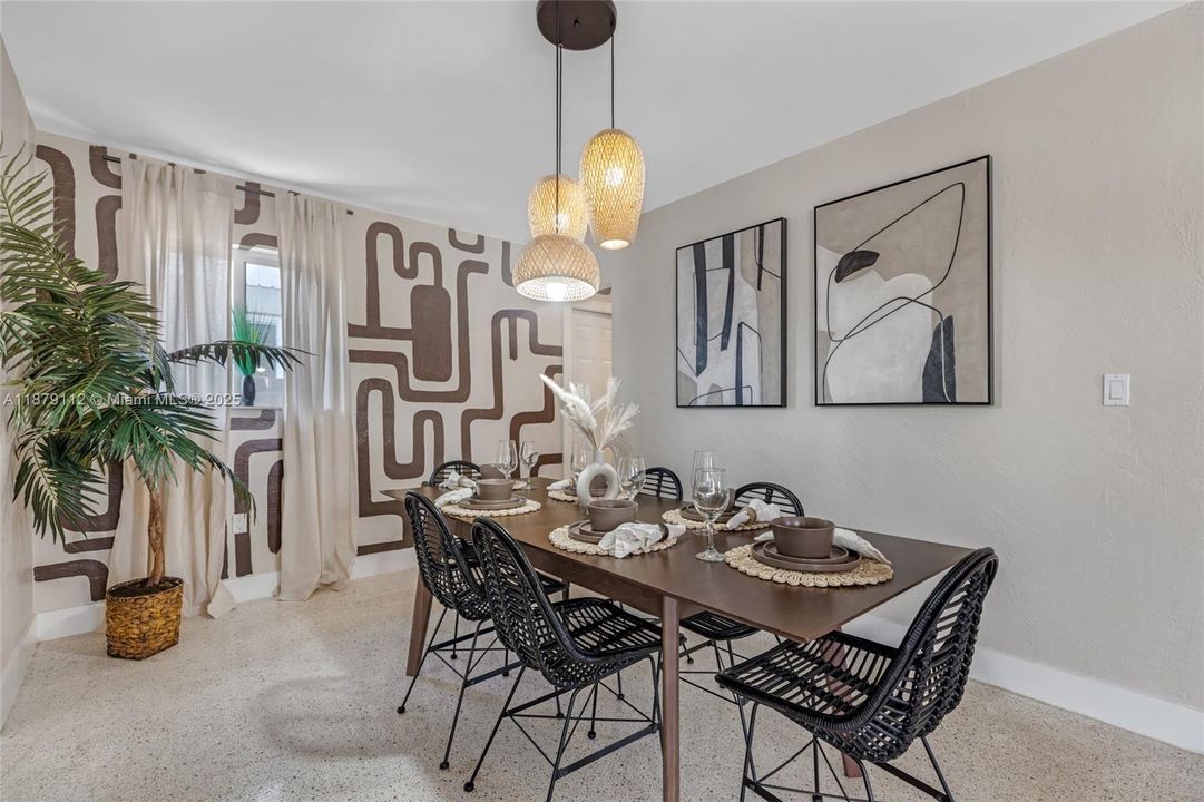 最近售出: $760,000 (4 贝兹, 3 浴室, 2302 平方英尺)