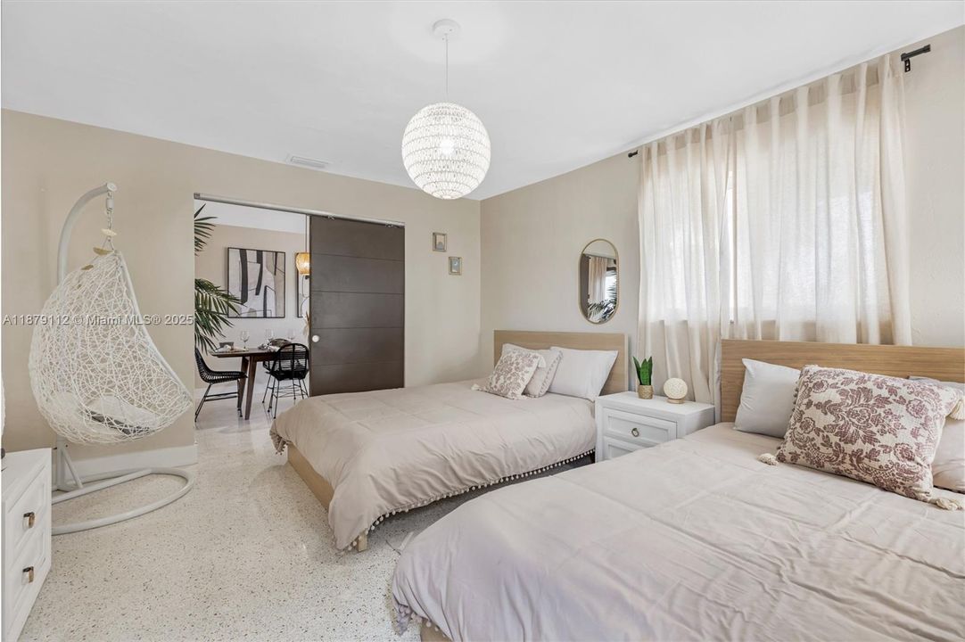 最近售出: $760,000 (4 贝兹, 3 浴室, 2302 平方英尺)