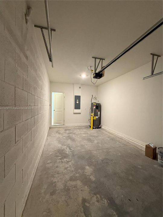 出租: $2,100 (3 贝兹, 2 浴室, 0 平方英尺)