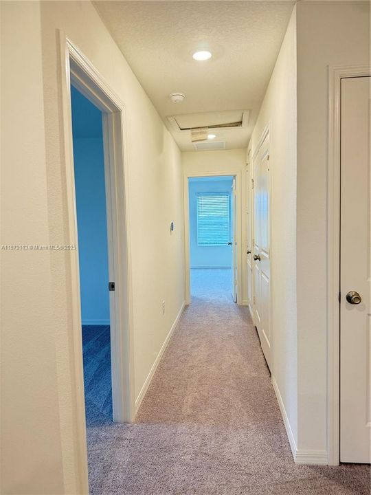 出租: $2,100 (3 贝兹, 2 浴室, 0 平方英尺)