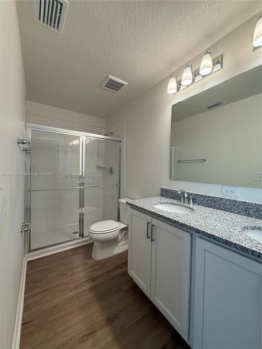 出租: $2,100 (3 贝兹, 2 浴室, 0 平方英尺)