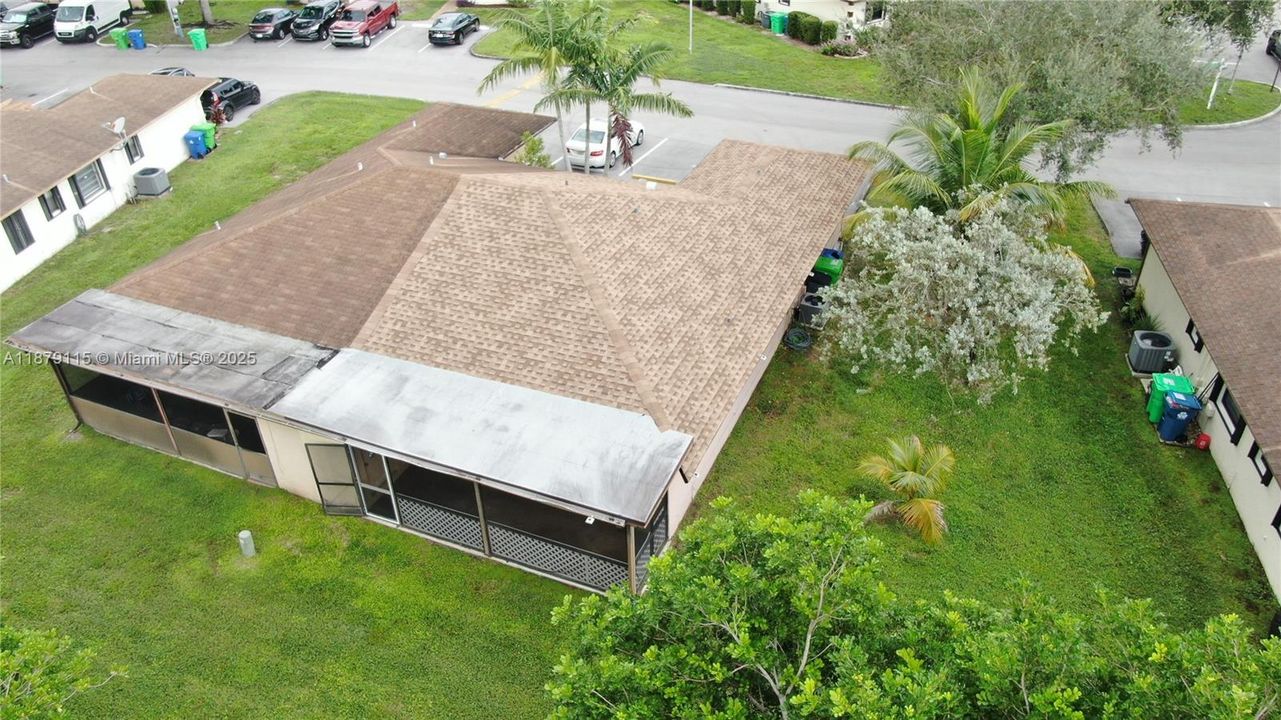 合同活跃: $387,000 (3 贝兹, 2 浴室, 1118 平方英尺)