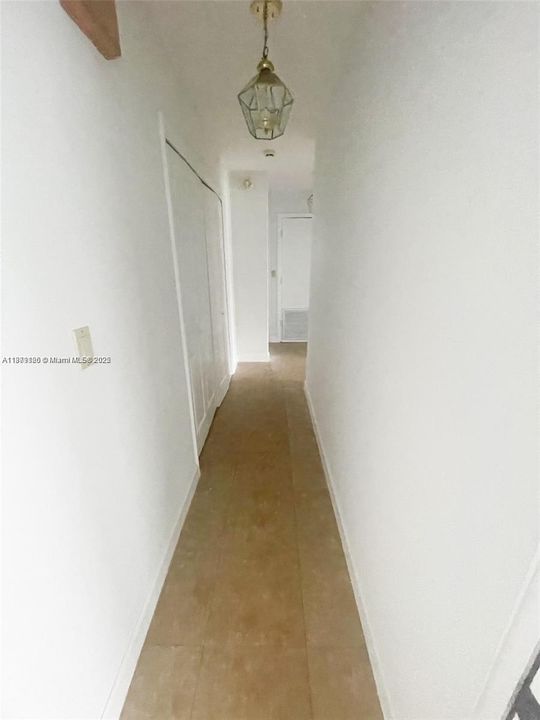 合同活跃: $4,300 (3 贝兹, 2 浴室, 1882 平方英尺)