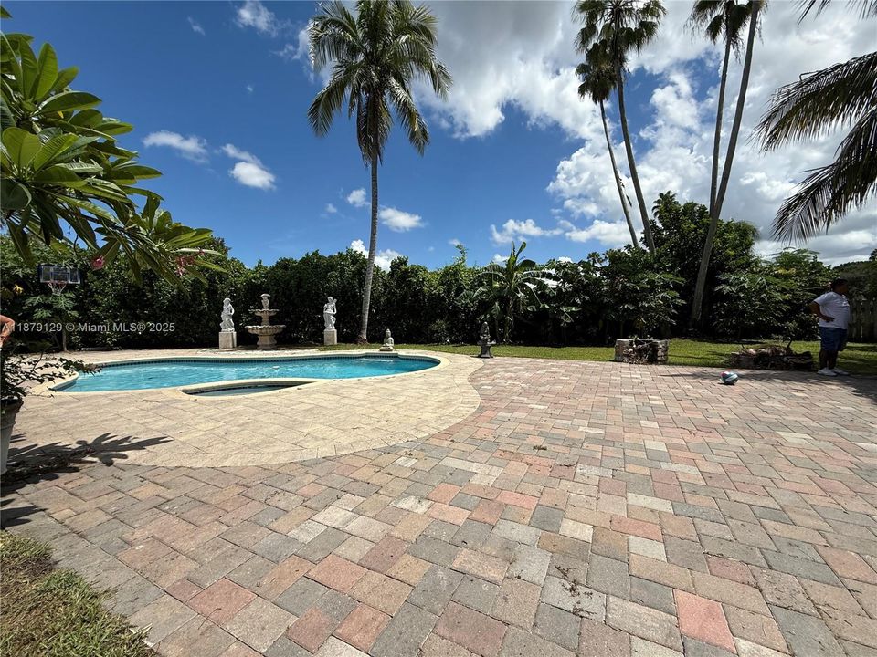 Недавно продано: $650,000 (3 спален, 2 ванн, 1791 Квадратных фут)