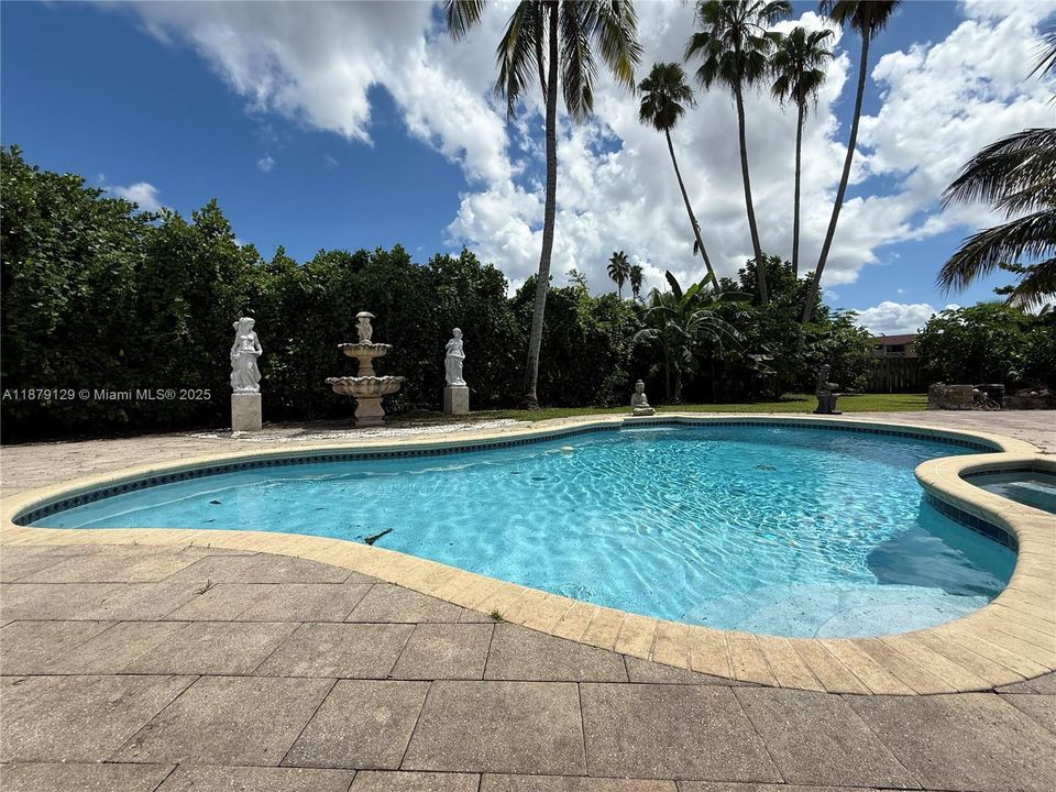 Недавно продано: $650,000 (3 спален, 2 ванн, 1791 Квадратных фут)