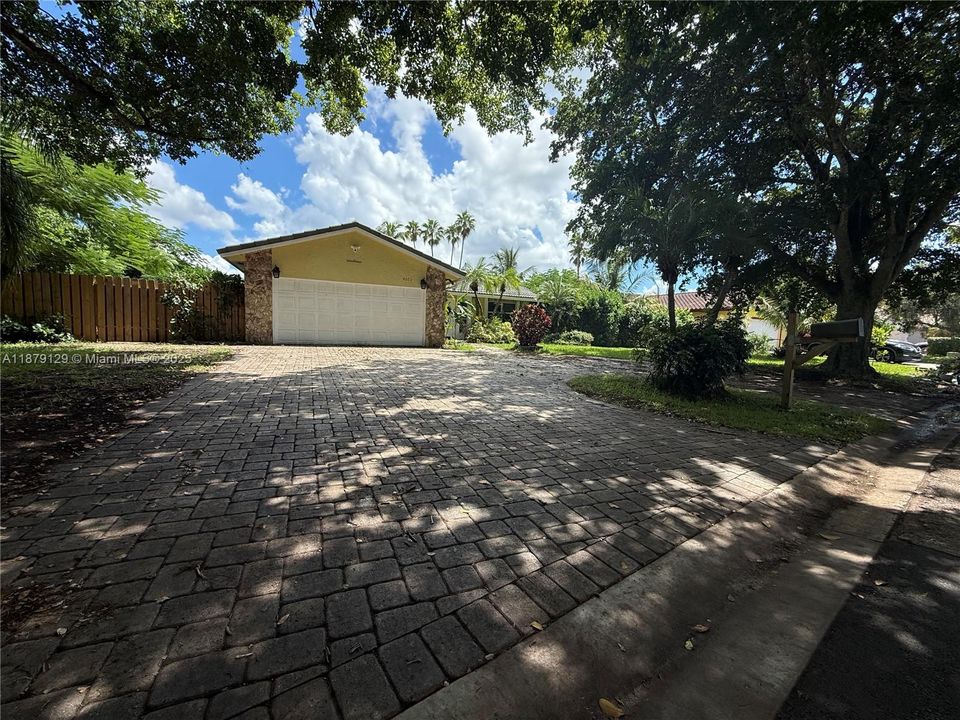 Недавно продано: $650,000 (3 спален, 2 ванн, 1791 Квадратных фут)