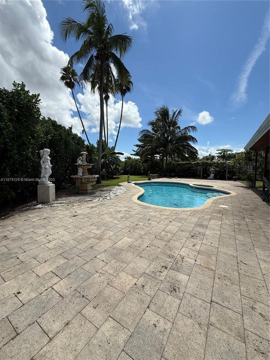 Недавно продано: $650,000 (3 спален, 2 ванн, 1791 Квадратных фут)