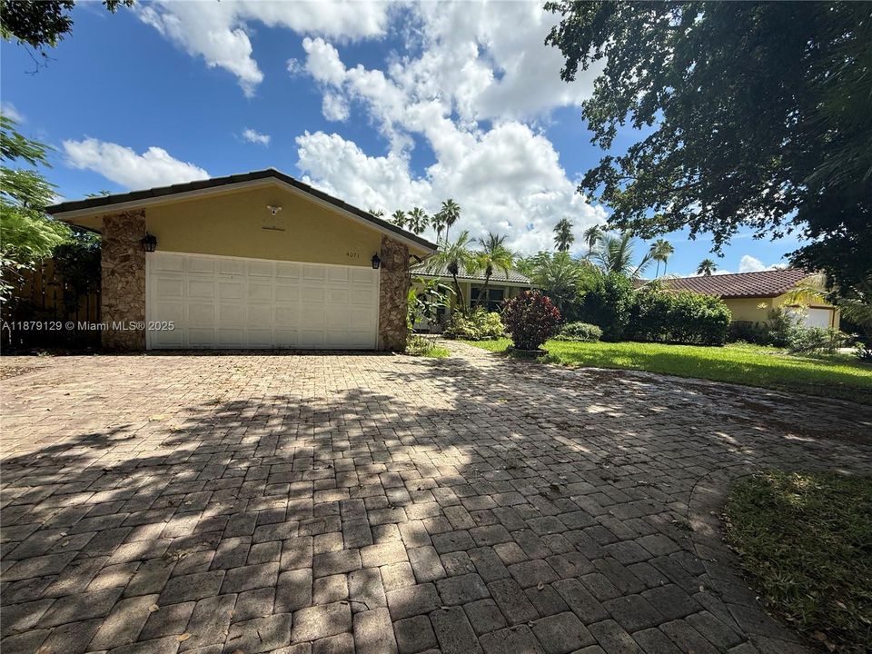 Недавно продано: $650,000 (3 спален, 2 ванн, 1791 Квадратных фут)