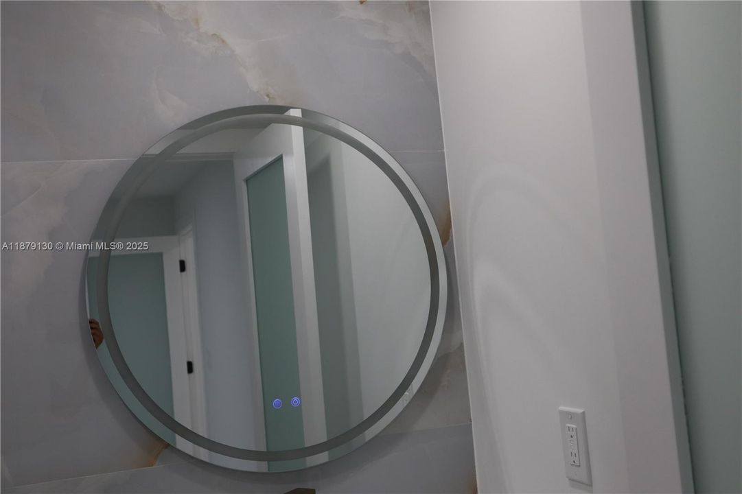 合同活跃: $2,890 (3 贝兹, 2 浴室, 1340 平方英尺)