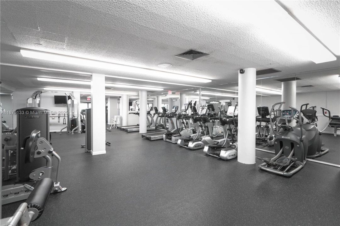 Active With Contract: $5,500 (2 beds, 2 baths, 1275 Square Feet)