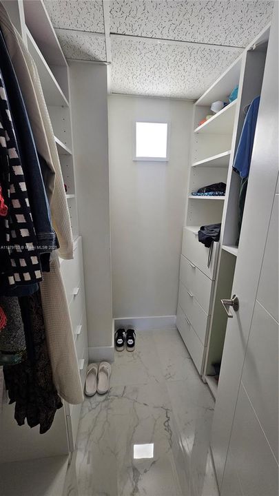 Active With Contract: $5,500 (2 beds, 2 baths, 1275 Square Feet)