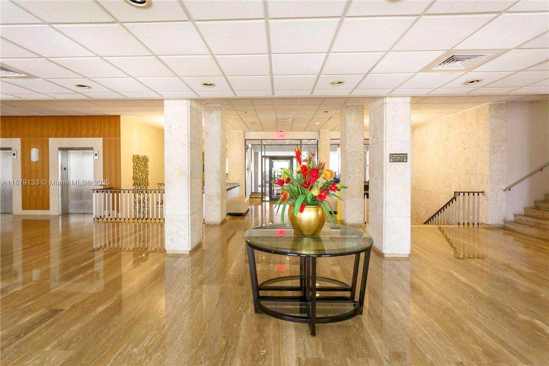 Active With Contract: $5,500 (2 beds, 2 baths, 1275 Square Feet)