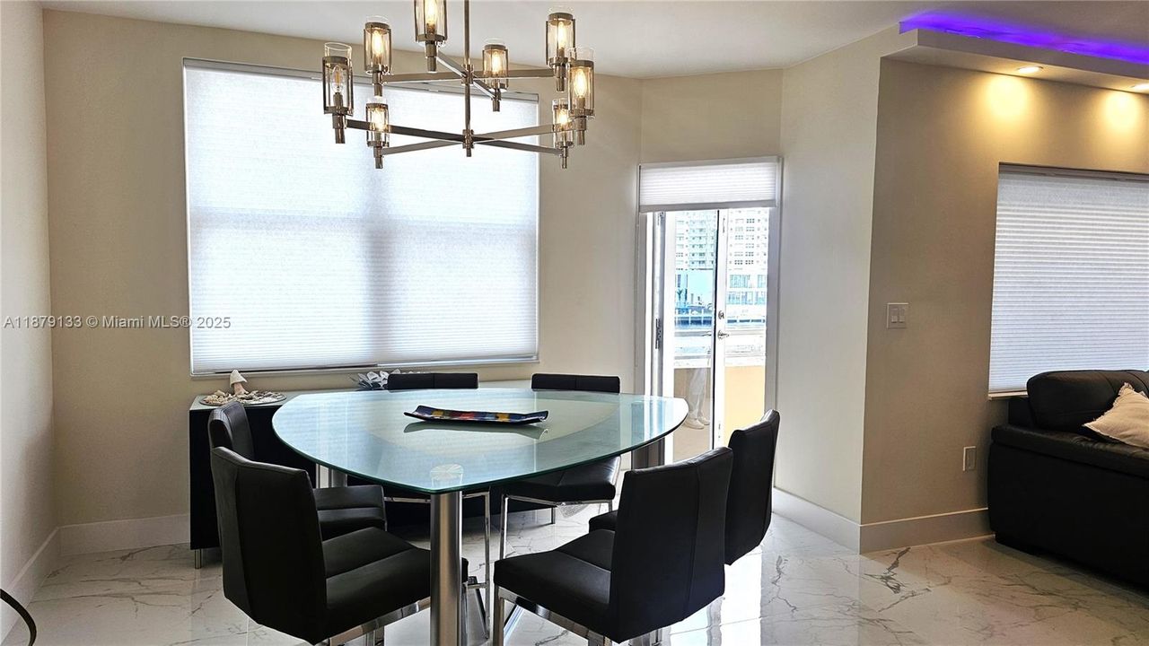 Active With Contract: $5,500 (2 beds, 2 baths, 1275 Square Feet)