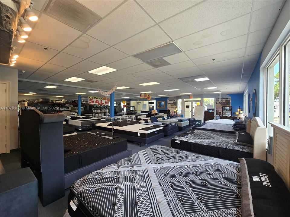 待售: $1,367,500 (0 贝兹, 0 浴室, 0 平方英尺)