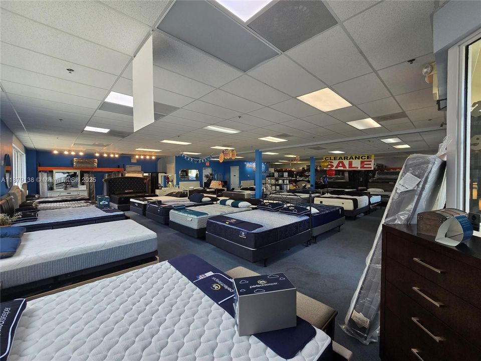 待售: $1,367,500 (0 贝兹, 0 浴室, 0 平方英尺)