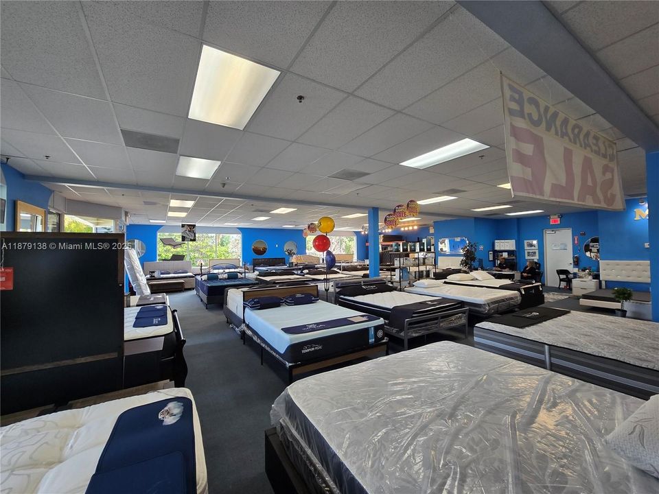 待售: $1,367,500 (0 贝兹, 0 浴室, 0 平方英尺)