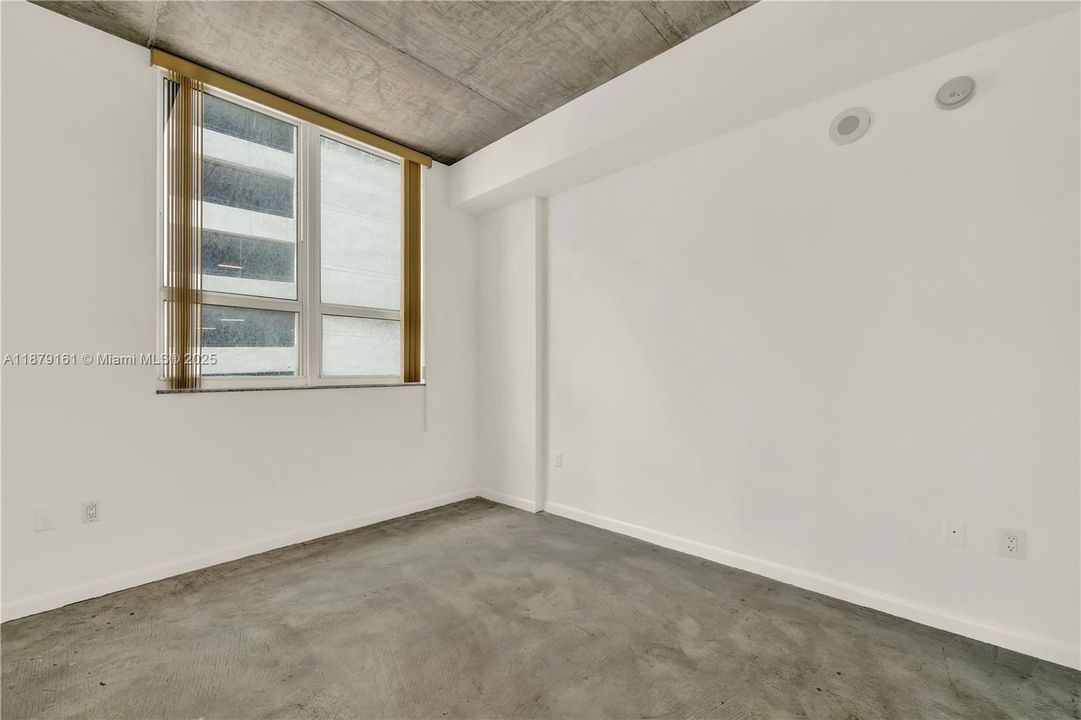 待售: $430,000 (2 贝兹, 2 浴室, 1056 平方英尺)