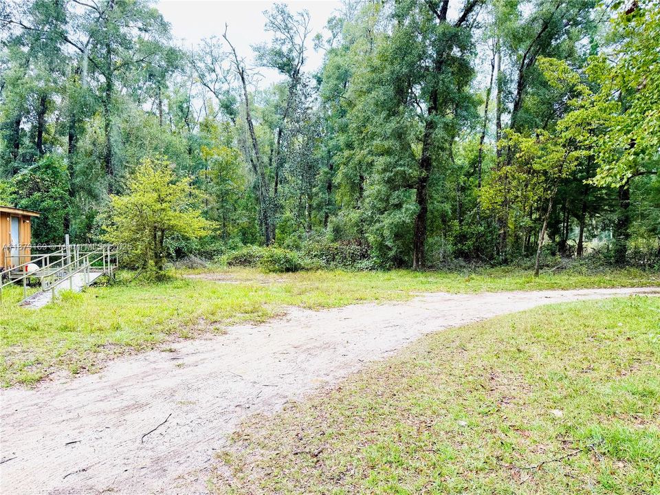 合同活跃: $80,000 (3 贝兹, 1 浴室, 0 平方英尺)