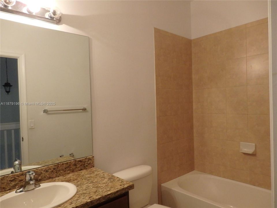 Recientemente alquilado: $3,500 (4 camas, 3 baños, 2320 Pies cuadrados)