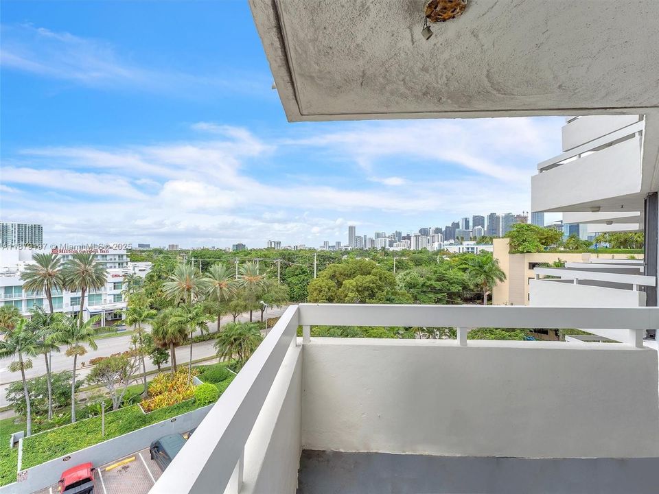 Active With Contract: $3,400 (2 beds, 2 baths, 1145 Square Feet)
