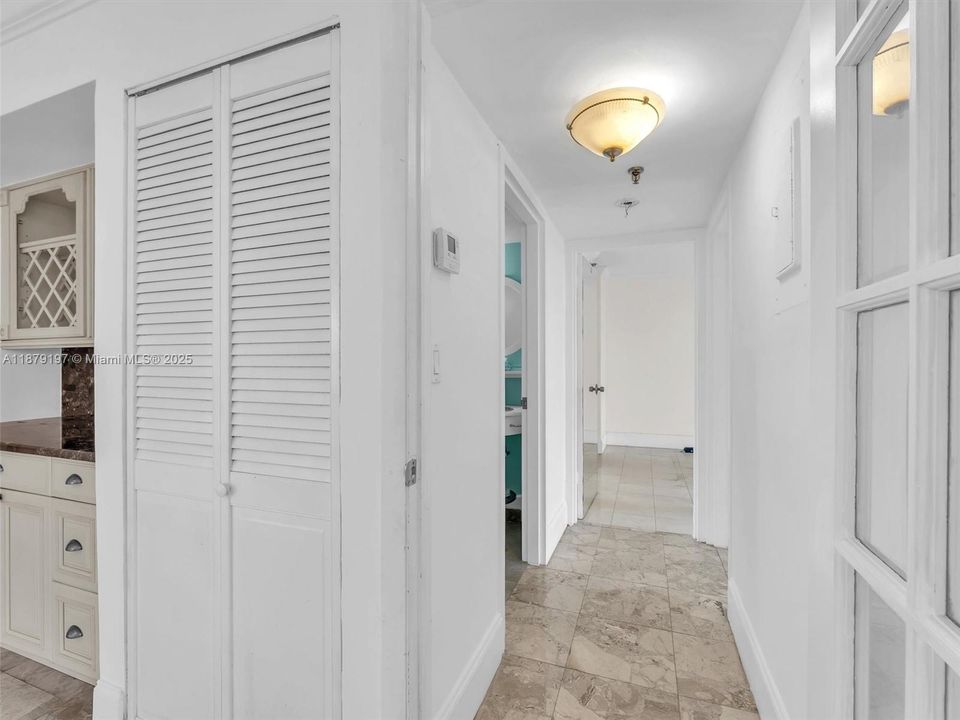 Active With Contract: $3,400 (2 beds, 2 baths, 1145 Square Feet)
