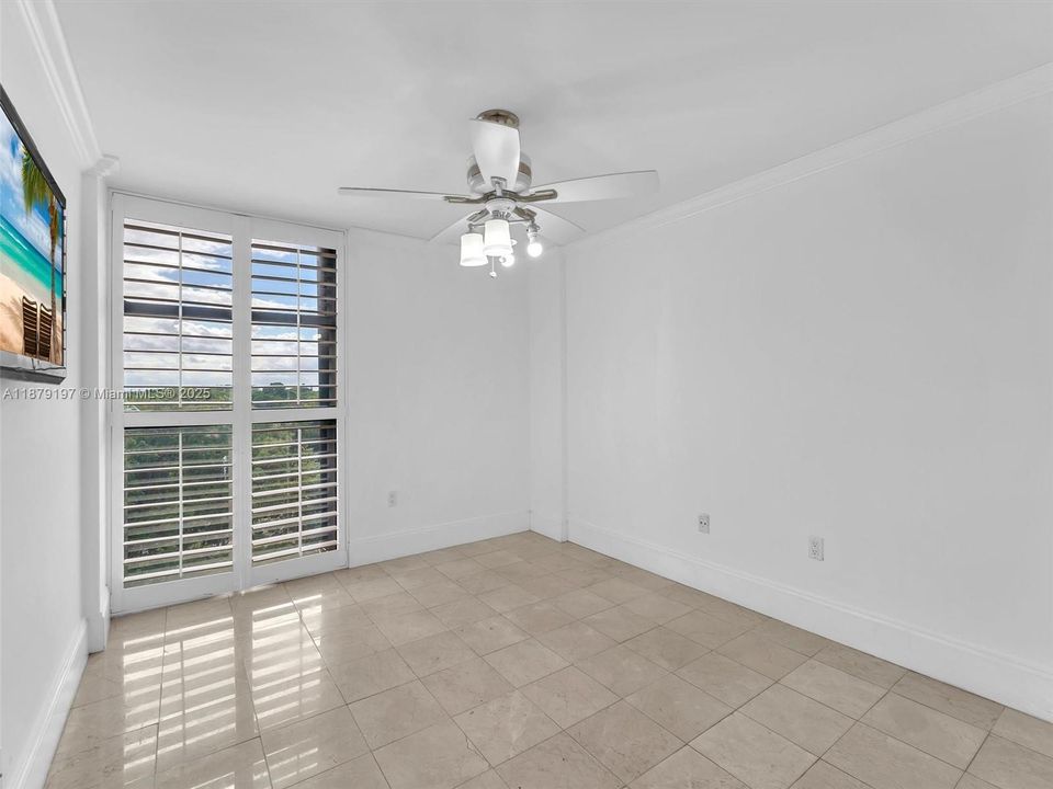 Active With Contract: $3,400 (2 beds, 2 baths, 1145 Square Feet)