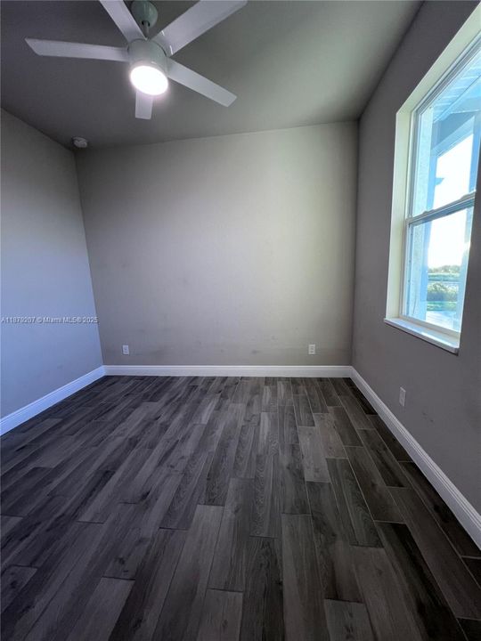 待售: $299,900 (3 贝兹, 2 浴室, 1536 平方英尺)