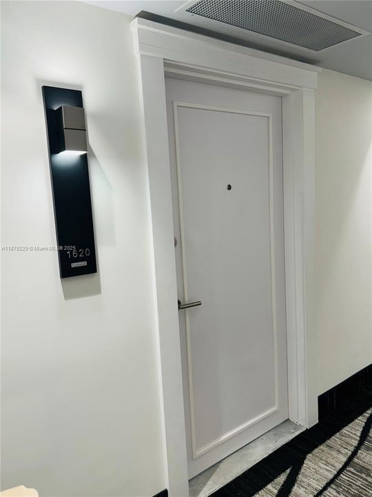 Recently Sold: $479,000 (2 beds, 2 baths, 1165 Square Feet)