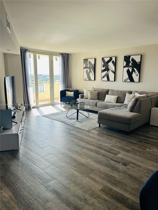 Family/Living Room Pic #2